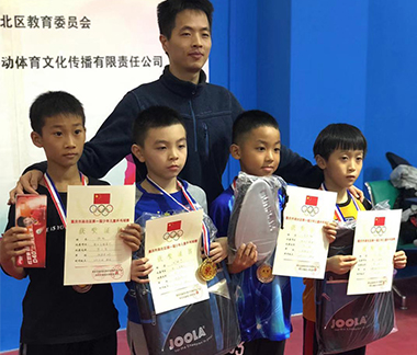 少兒乒乓球正手拉力發球的要領介紹